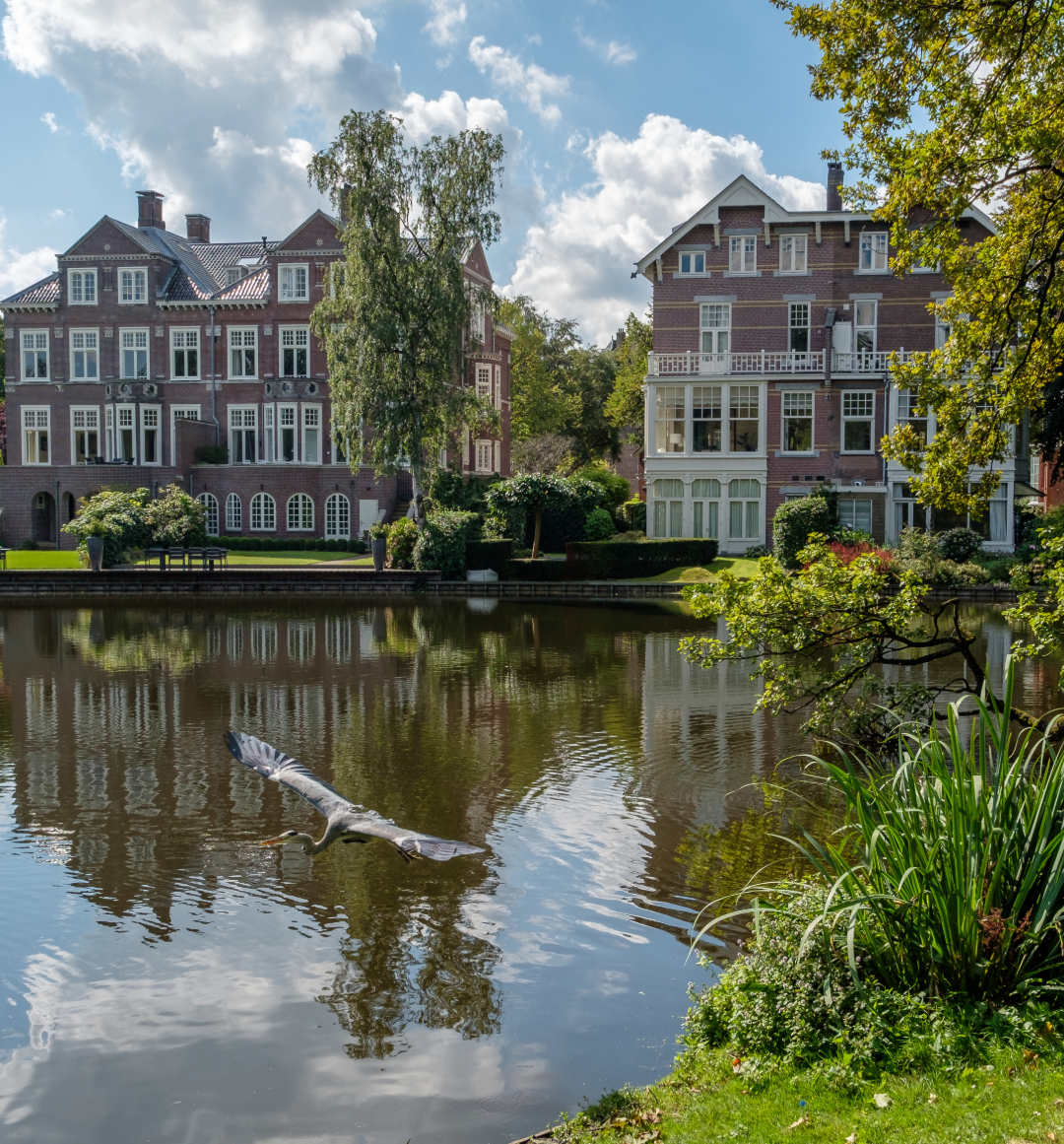 Vondelpark waterside houses